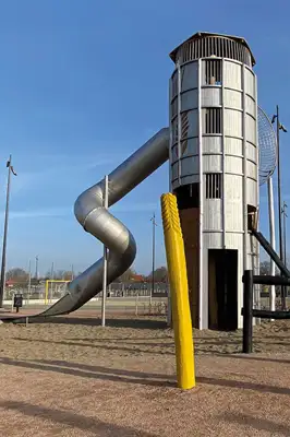 SPIELART : TOUR DE JEUX SILO, ref U33